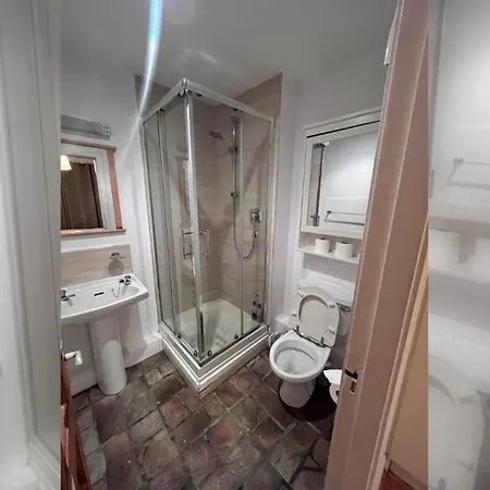 Apartment Bright 2 Bdr On Charlotte Quay *