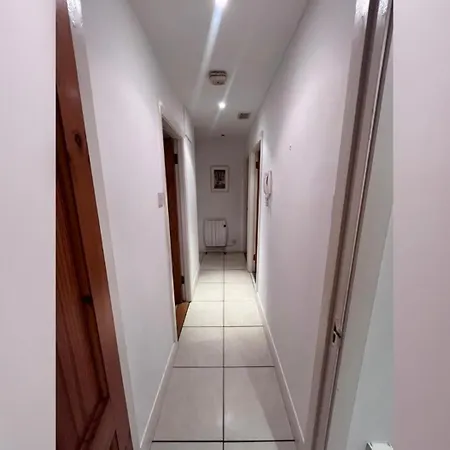 Apartment Bright 2 Bdr On Charlotte Quay *